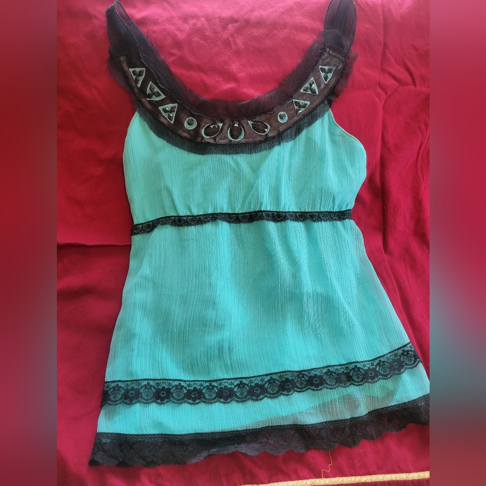 Venus - Womans Tunic Top NWOT Embellished neckline and lace - Blue & Black Lg